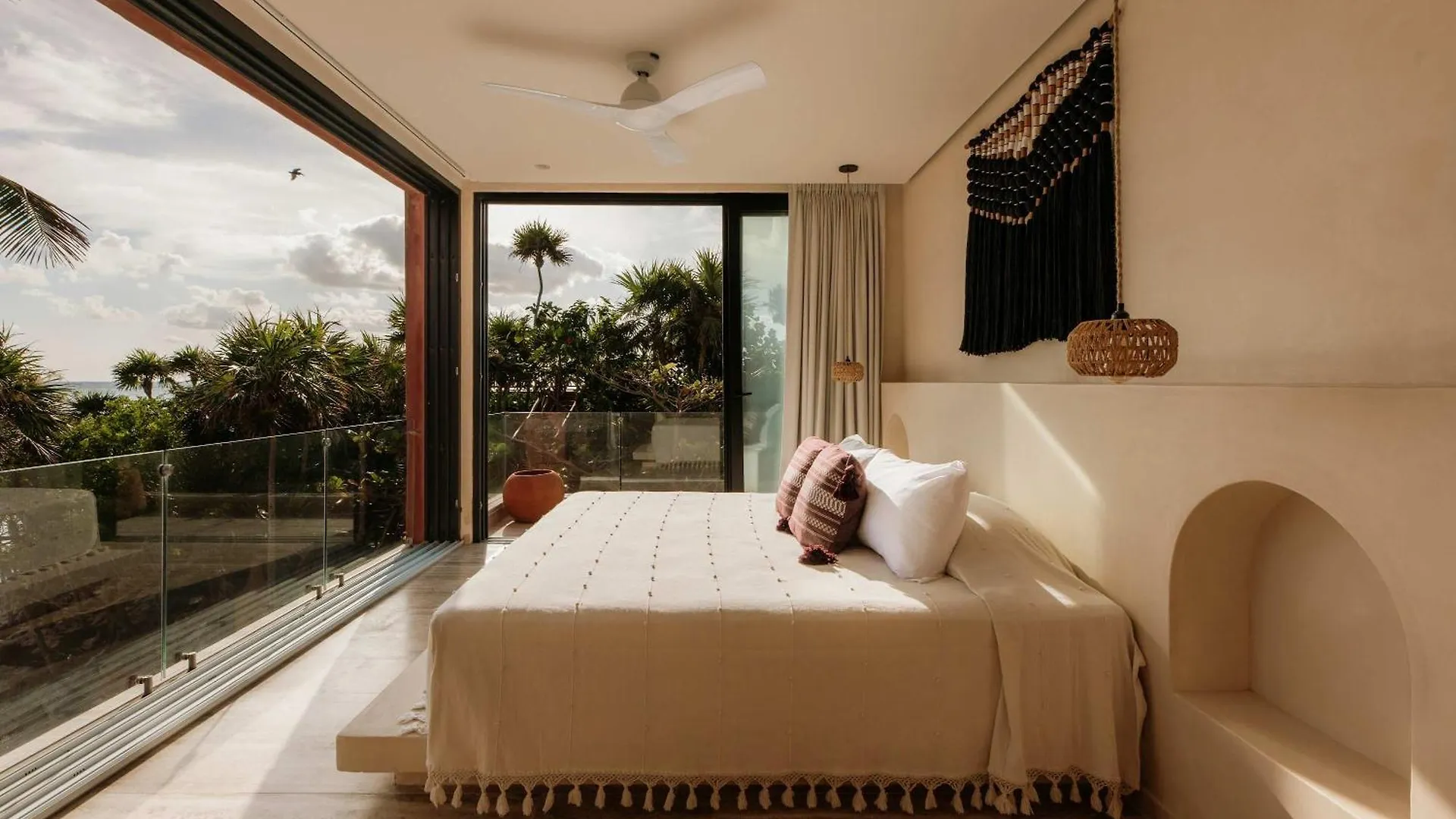 Beachfront Villa - 25M Pool - Yoga Deck - Jacuzzi Tulum